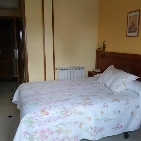 Hostal Don Jaime I Y II-3